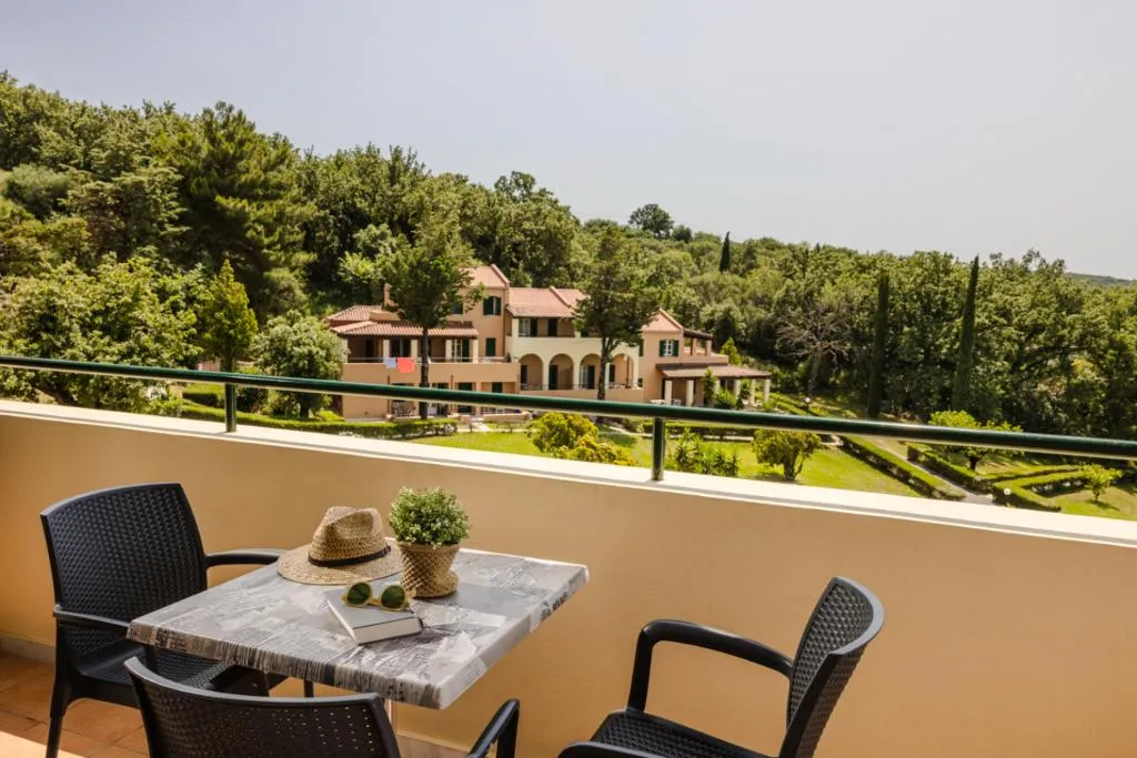 APARTMENT SIDE SEA VIEW ONE BEDROOM Room, Century Resort, Corfu