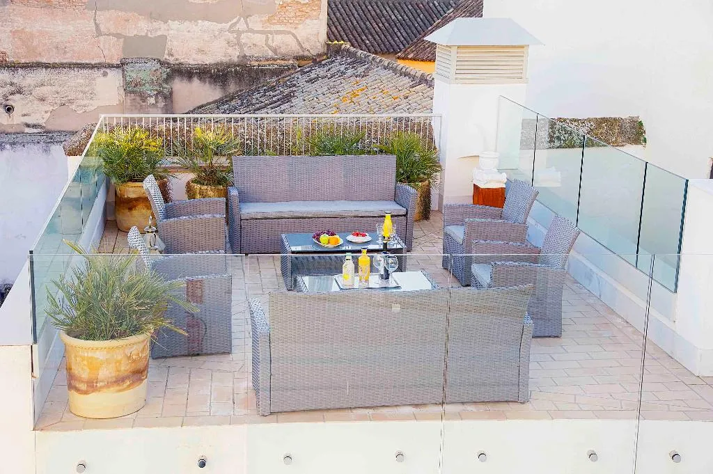Terrace, Overland Suites Catedral Luxury Apartments, Seville
