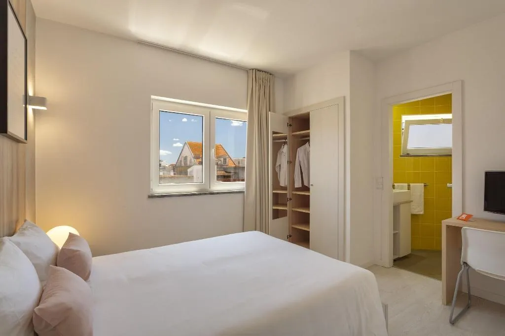 Room, Next Inn, Algarve
