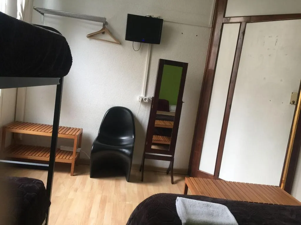 Room, Break BCN - Hostal & Coffeebar, Barcelona