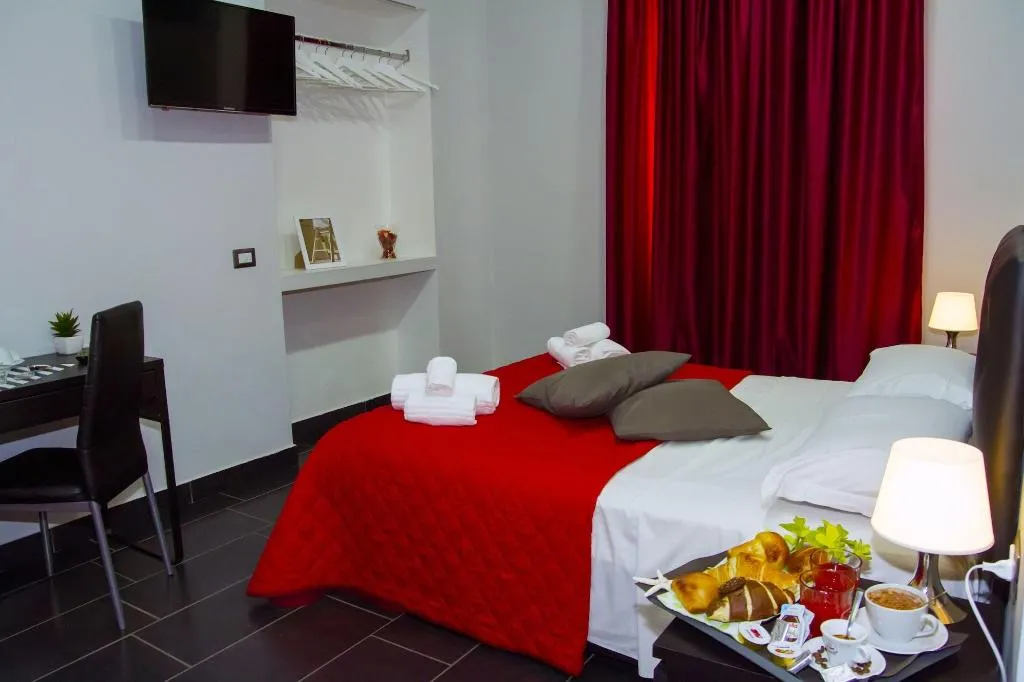 Room, B&B Napoli Binario1, Naples