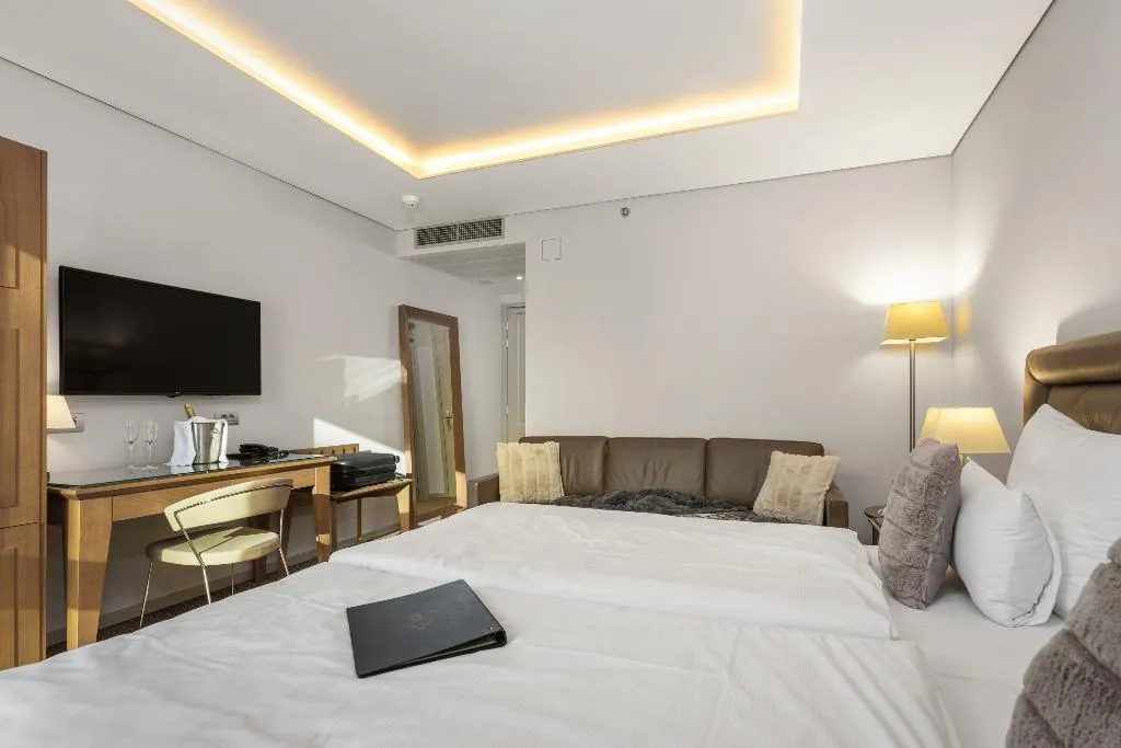 Double or Twin SUPERIOR Room, Hotel Royal Prague, Prague