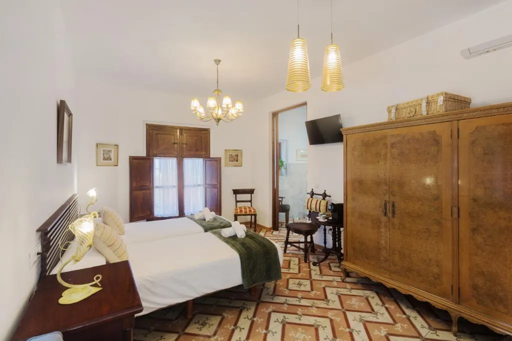 Double or Twin TWO QUEEN BEDS Room, Art boutique La Casona de las Flores, Costa Blanca