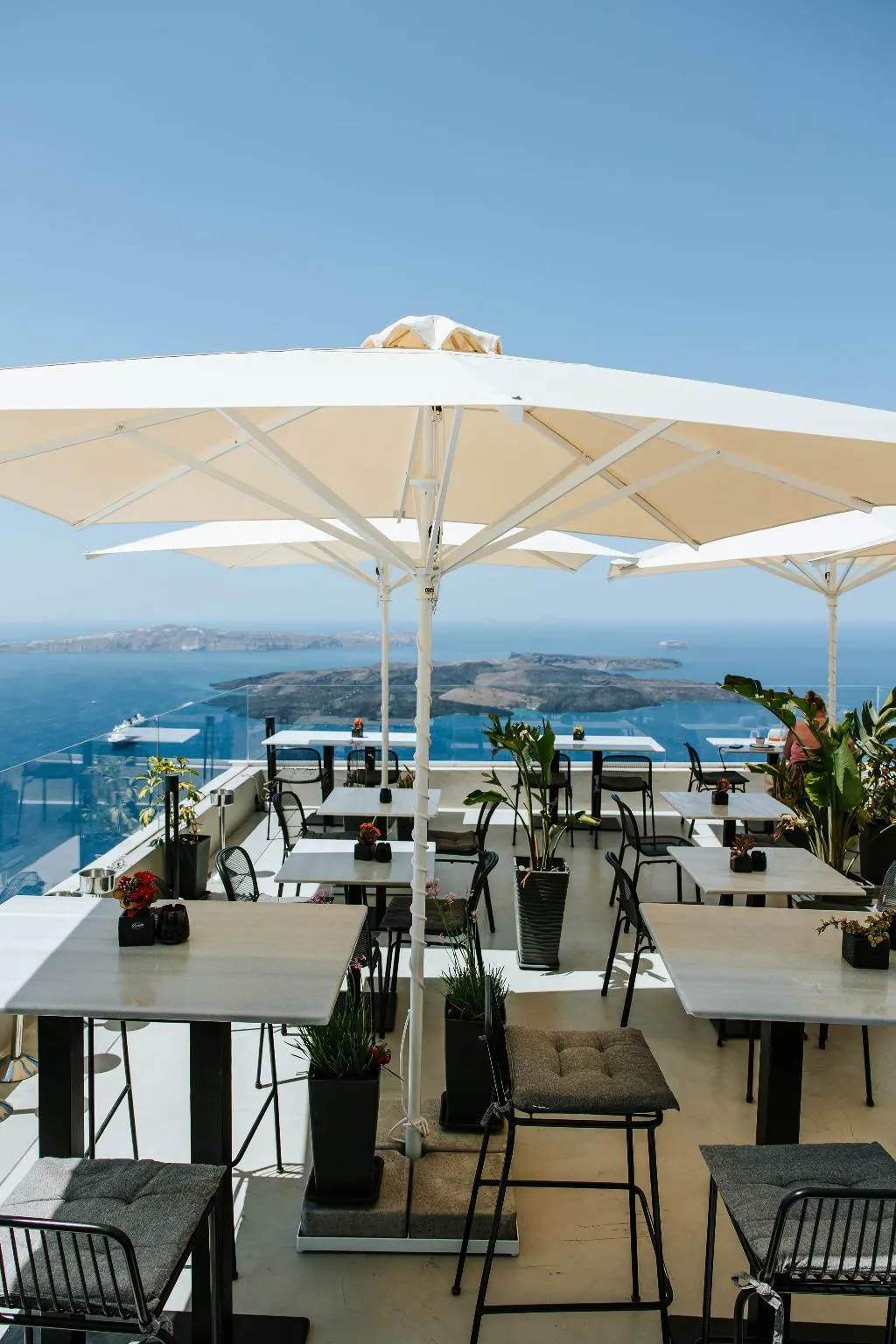 Bar, Avianto Luxury Suites, Santorini