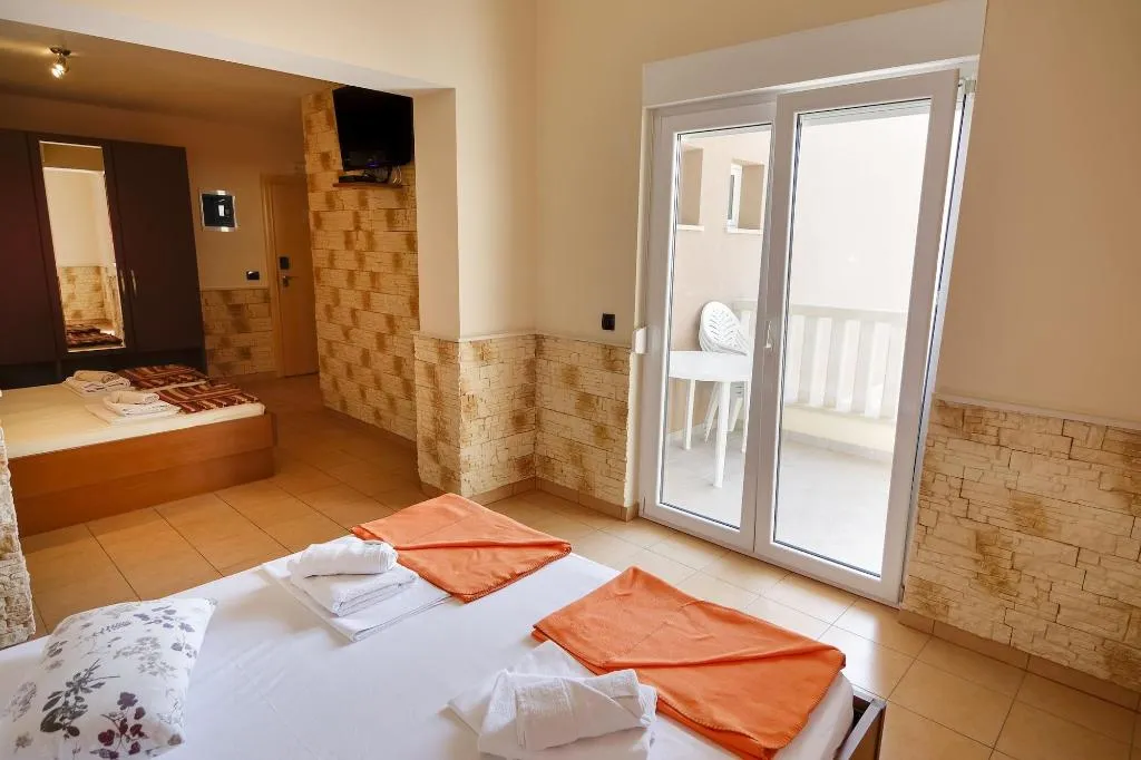 Room, Pansion Dalmacija, Split