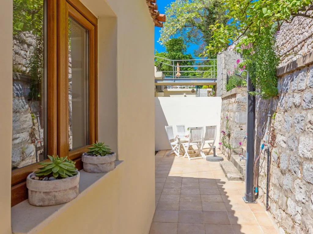 APARTMENT CAPACITY 4 Room, Apartments Mara, Dubrovnik