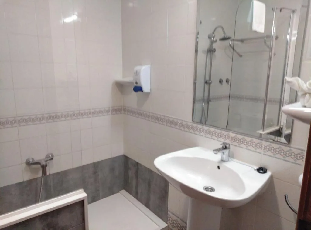 Room, Corisco, Costa Brava