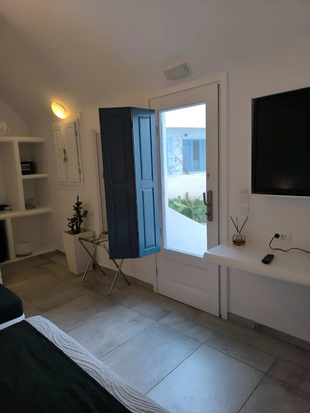 JUNIOR SUITE WITH VIEWS Room, Amaze Suites, Santorini
