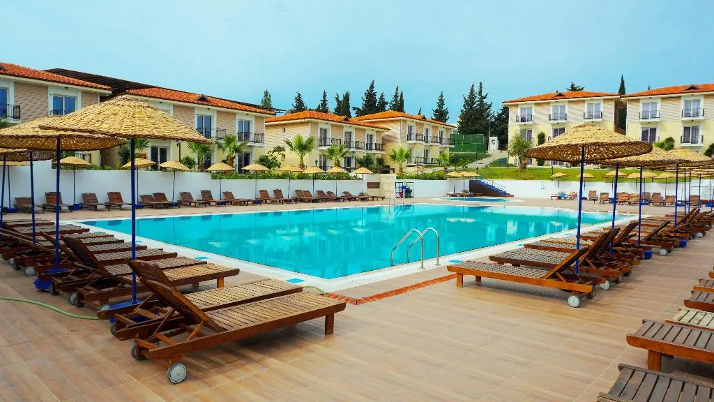 FAMILY ROOM POOL VIEW TWO BEDROOMS Room, Club Resort Atlantis Izmir/Sigacik, Izmir