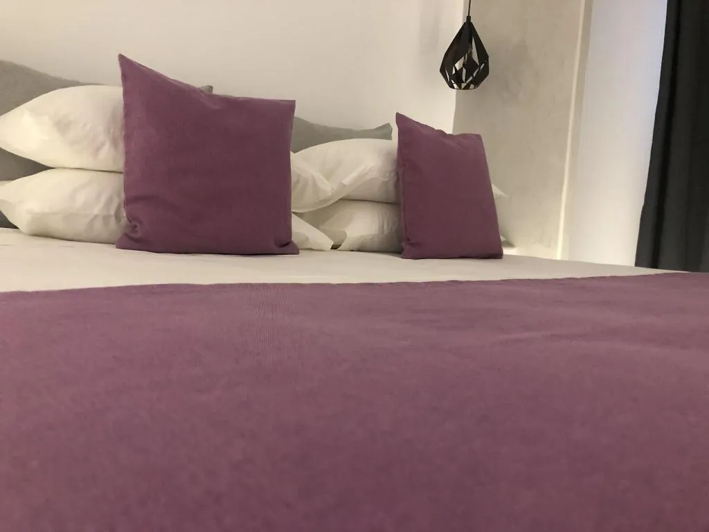 Room, Dragonfly Villas, Santorini