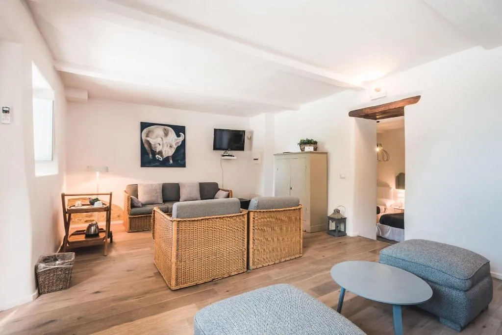 Room, Nikis Resort, Umbria