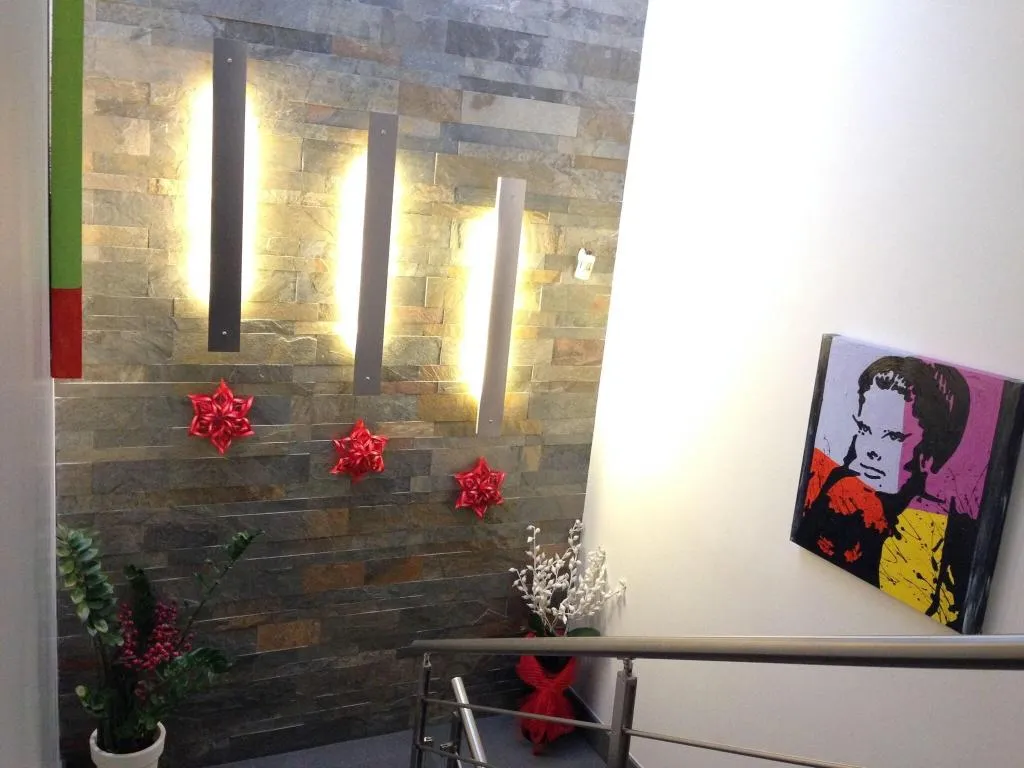 Lobby, Visagi, Naples