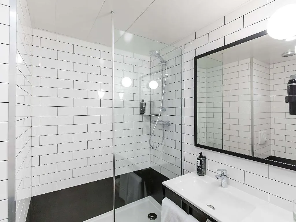 Room, Ibis Braganca, Porto
