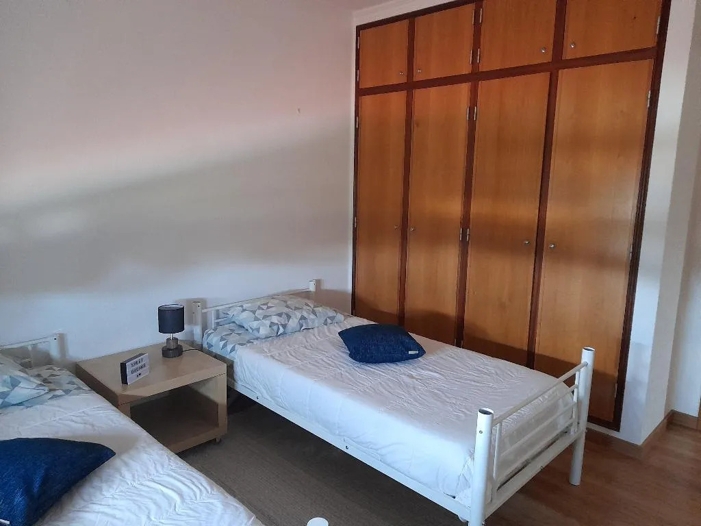 DOUBLE WITH SHARED BATHROOM Room, Sublime Sun and Van by Meco Stays, Lisbon