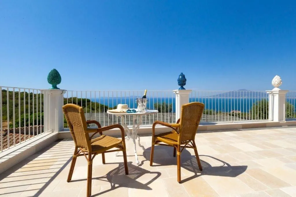 Terrace, Relais Palazzo del Barone - Adults Only, Naples
