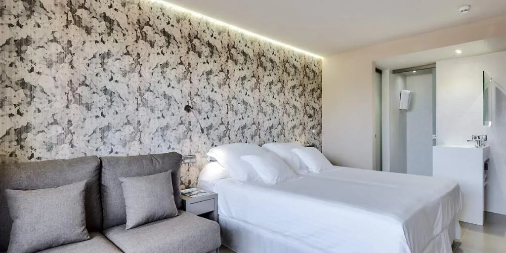 FAMILY ROOM SUPERIOR POOL VIEW Room, Occidental Ibiza - All Inclusive, Ibiza