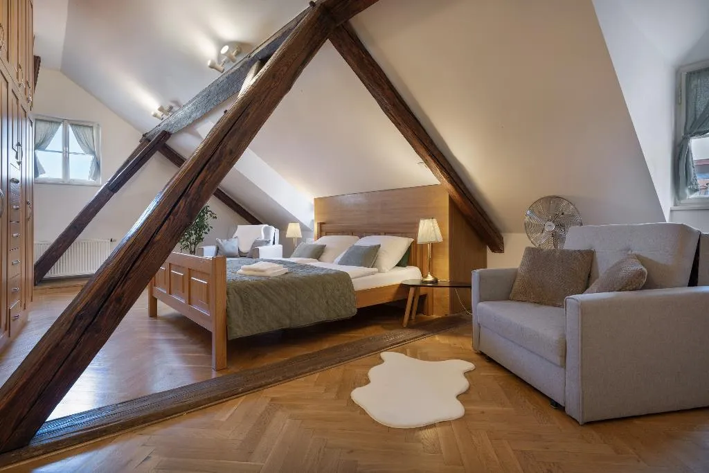 APARTMENT DUPLEX Room, Boutique Apartments White Swan, Prague