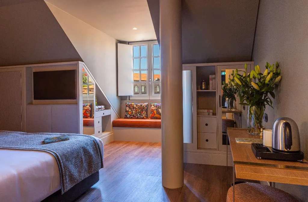 DOUBLE DELUXE Room, Timbre Virtudes, Porto