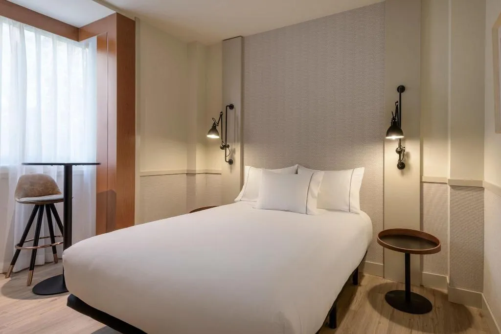 Room, AC Madrid Los Vascos, Madrid