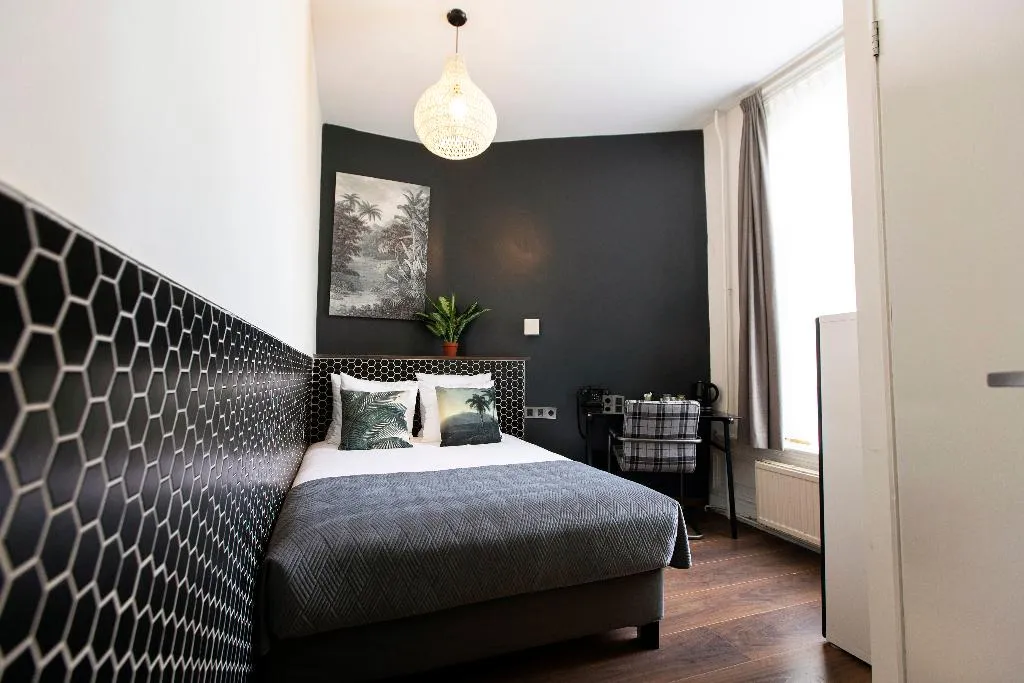 DOUBLE STANDARD Room, Quentin Amsterdam Hotel, Amsterdam