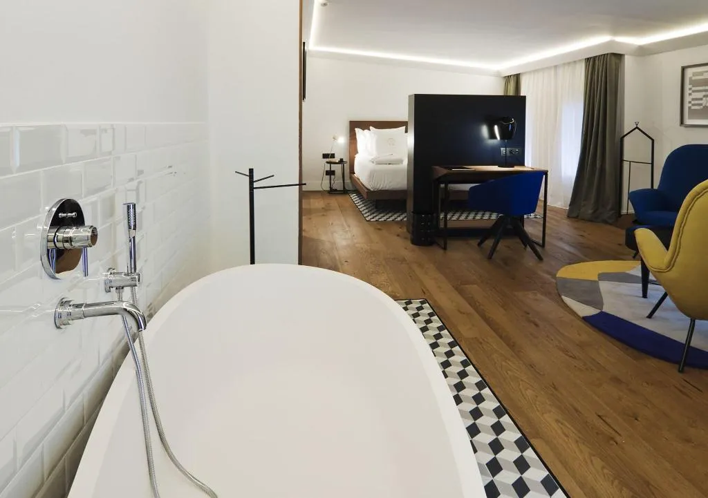 JUNIOR SUITE GRAND Room, One Shot Palacio Reina Victoria 04, Valencia
