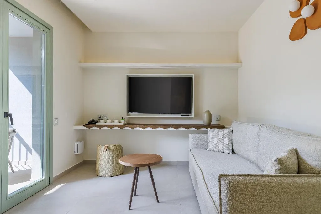JUNIOR SUITE GARDEN VIEW WITH BALCONY Room, Minnŏ Boutique Hotel & Spa, Skiathos