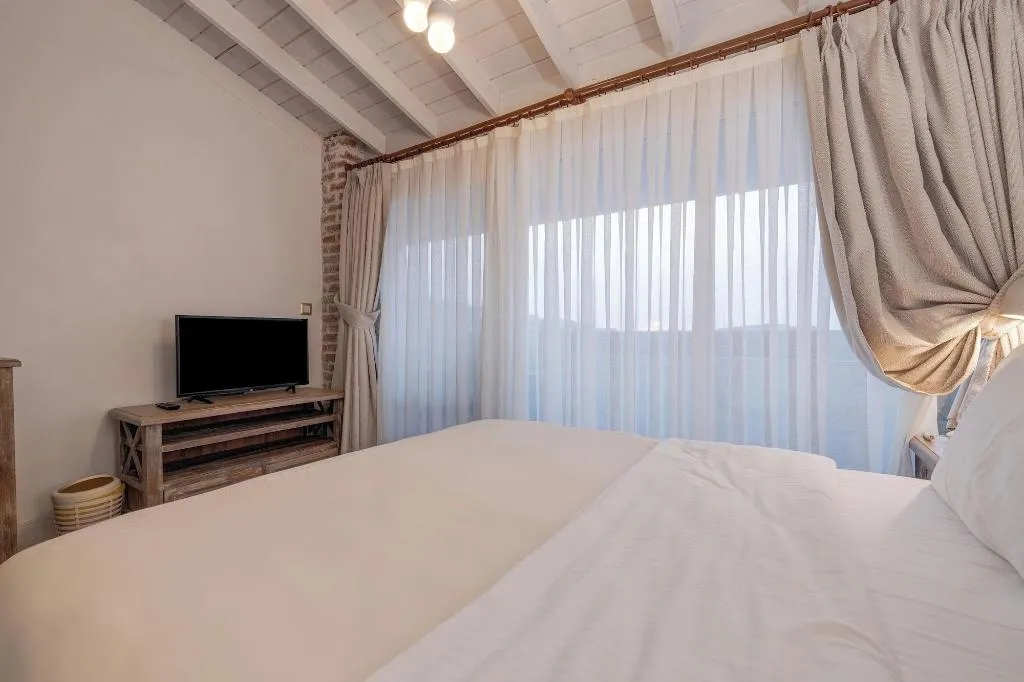 Room, Navali̇a Otel, Izmir