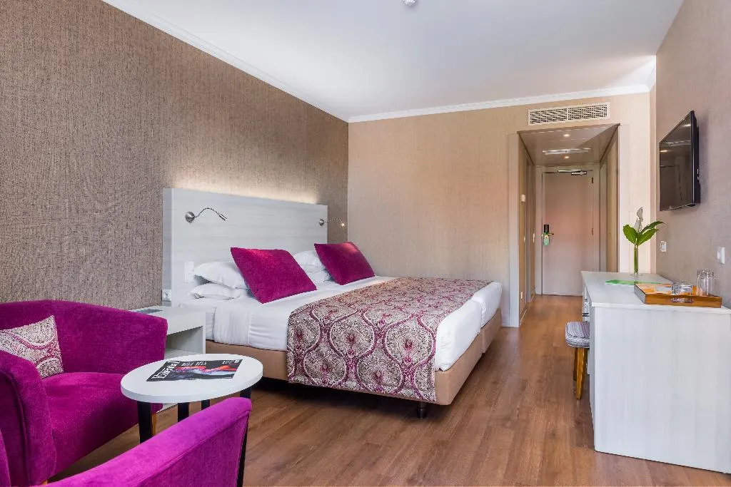 TRIPLE SIDE SEA VIEW Room, Enotel Lido All Inclusive, Madeira