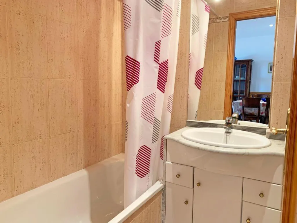 APARTMENT CAPACITY 6 TWO BEDROOMS Room, Las Vegas 3000, Valencia