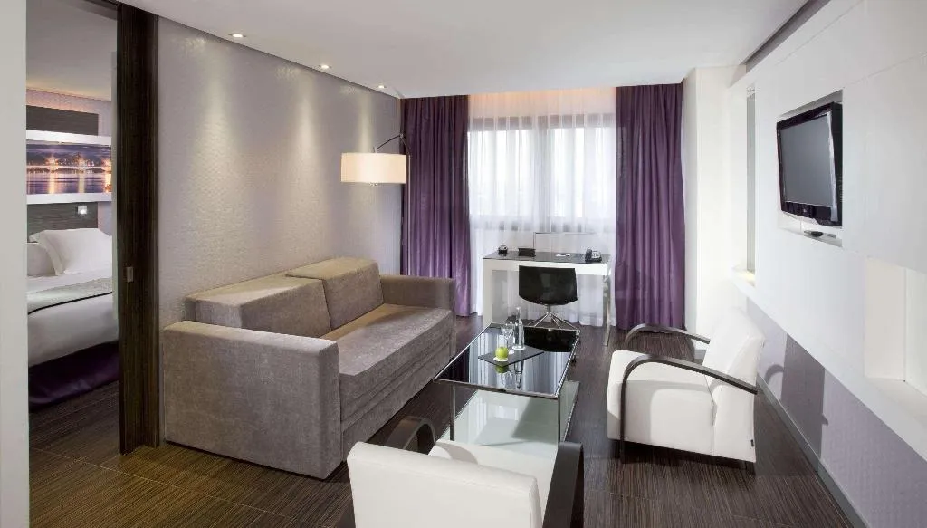 JUNIOR SUITE STANDARD Room, Melia Lebreros, Seville