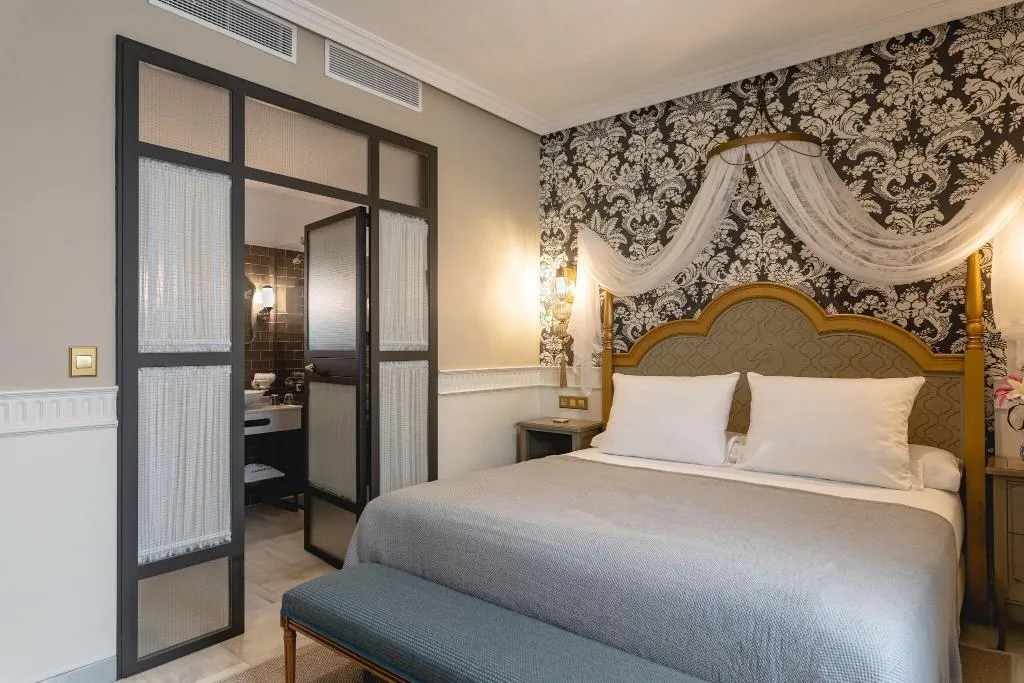 DOUBLE KING SIZE BED Room, Gravina 51, Seville