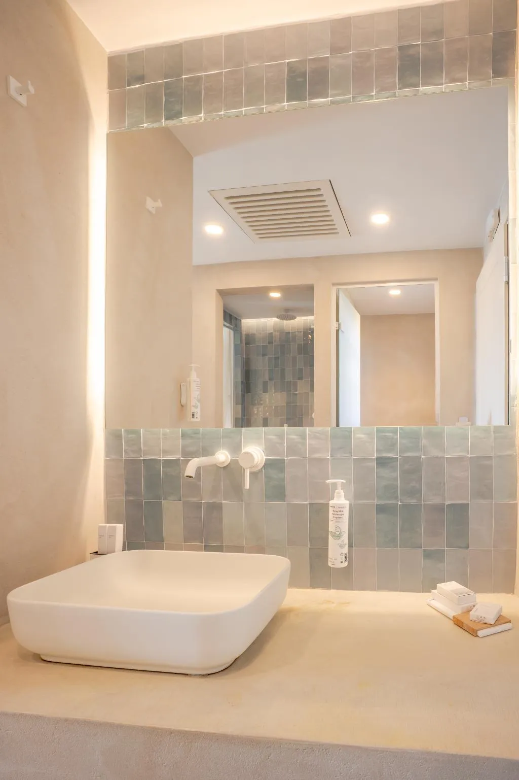 DOUBLE EXECUTIVE SEA VIEW Room, Apeiron Blue Santorini - Apeiron Hotels, Santorini