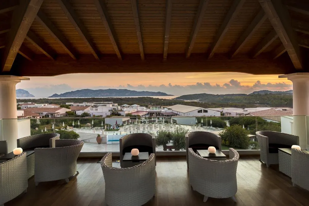 Lobby, Grande Baia Resort & Spa, Olbia