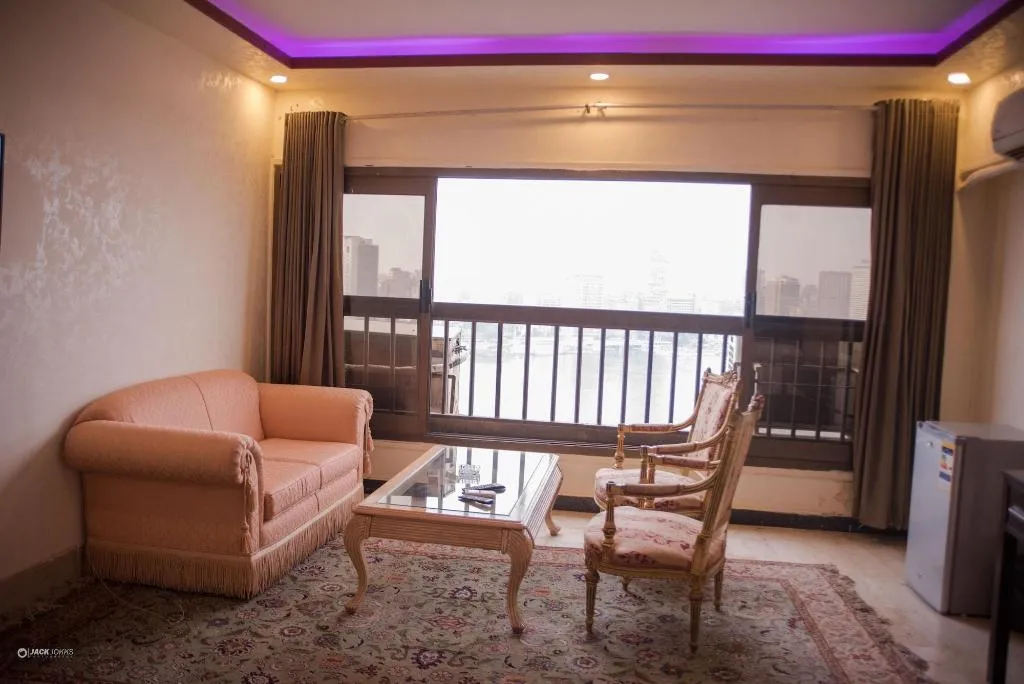 Room, Nile Sky Hotel and Suites, Cairo