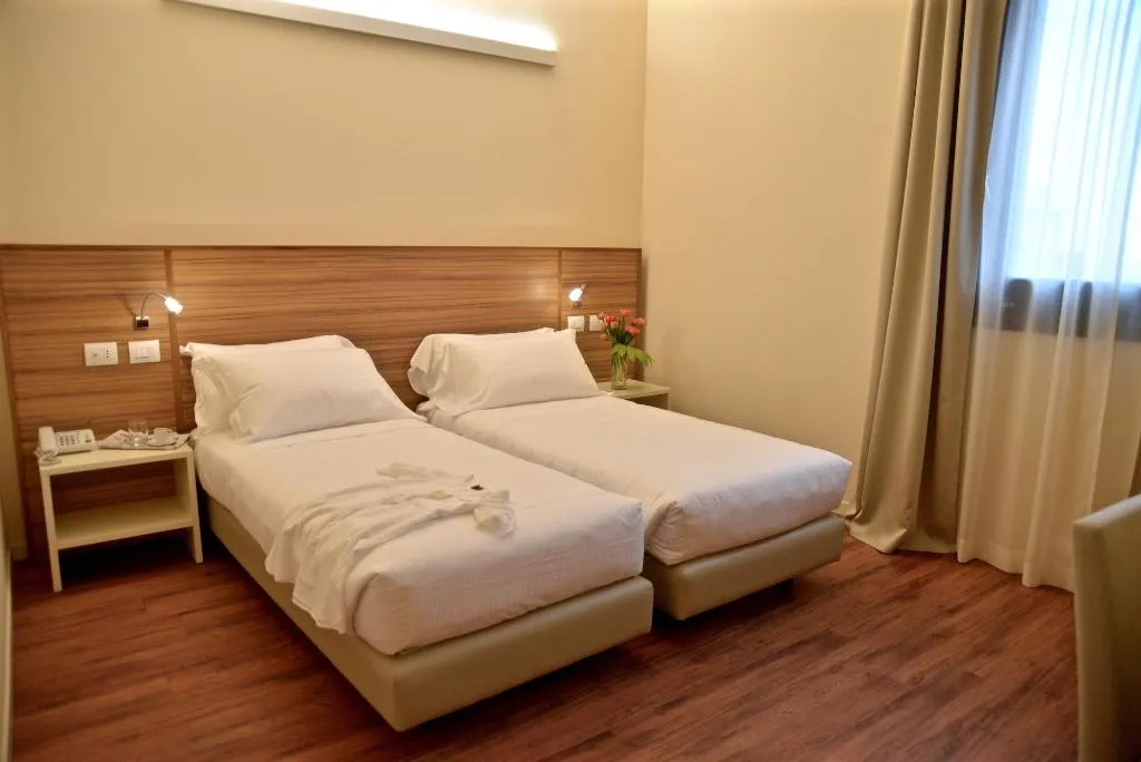 Room, Hotel Forum, Milan