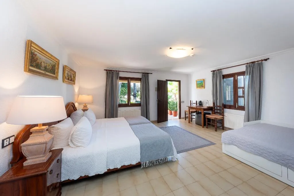 FAMILY ROOM STANDARD Room, Hotel Rural Predio Son Serra, Majorca