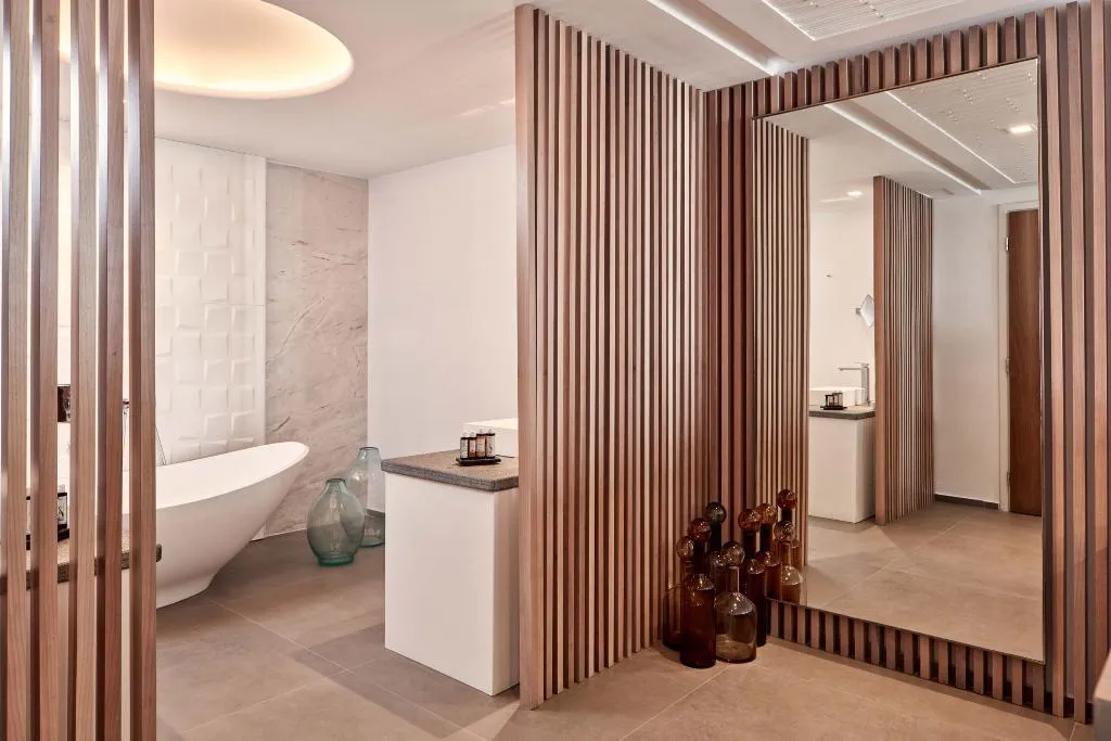 JUNIOR SUITE WITH PRIVATE POOL Room, Myconian Korali Relais & Chateaux, Mykonos