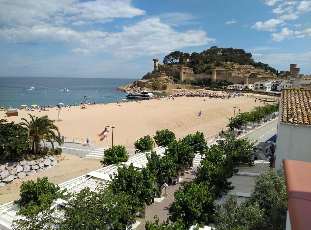 Room, Corisco, Costa Brava