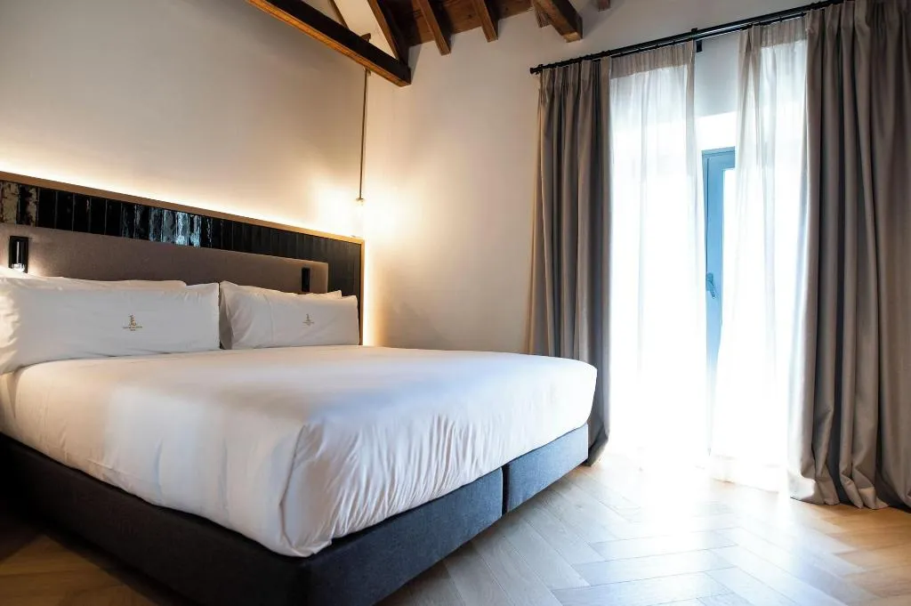Room, Hotel Legado Magdalena, Seville