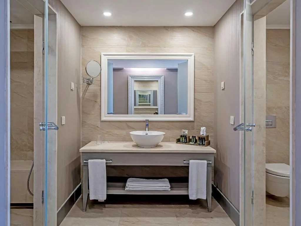 DOUBLE DELUXE LAND VIEW Room, TUI Magic Life Rixos Beldibi +16, Antalya