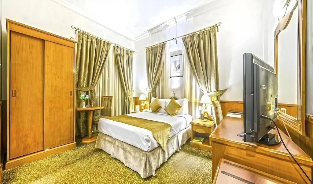 Room, Zain International, Dubai