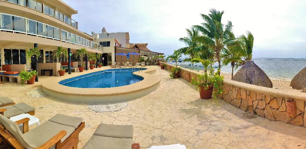 Pool, Hacienda Morelos Beach Front Hotel, Cancun Area