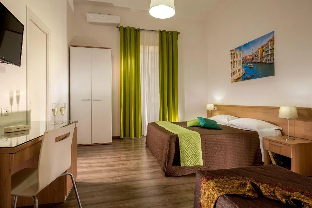 Room, I Love Italy Rome, Naples