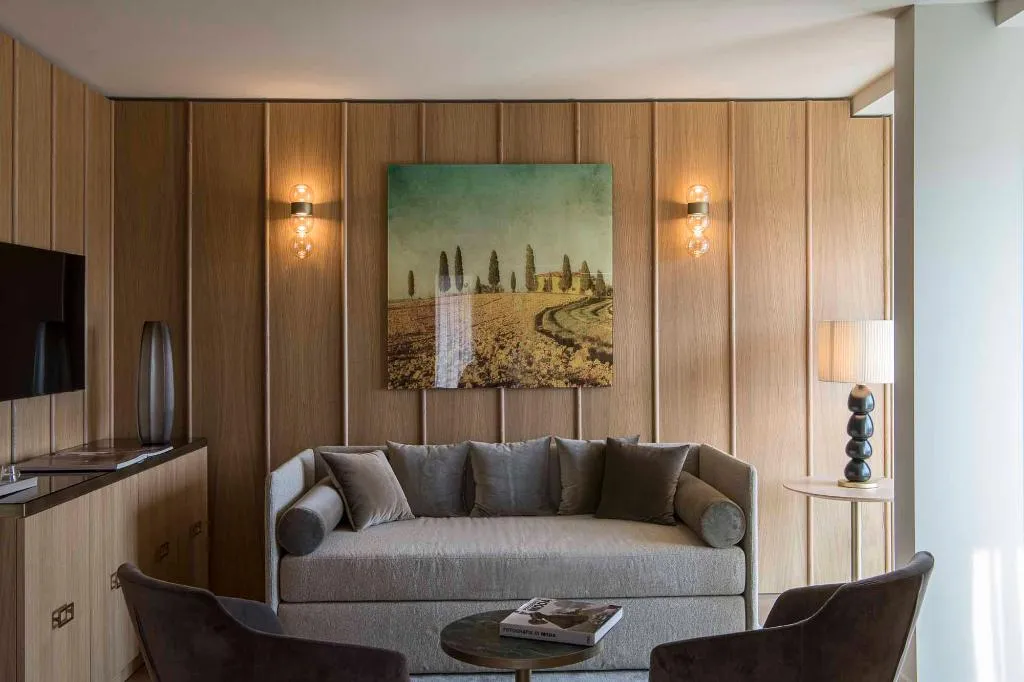 SUITE DELUXE WITH VIEWS Room, Columbus Urban Resort, Florence