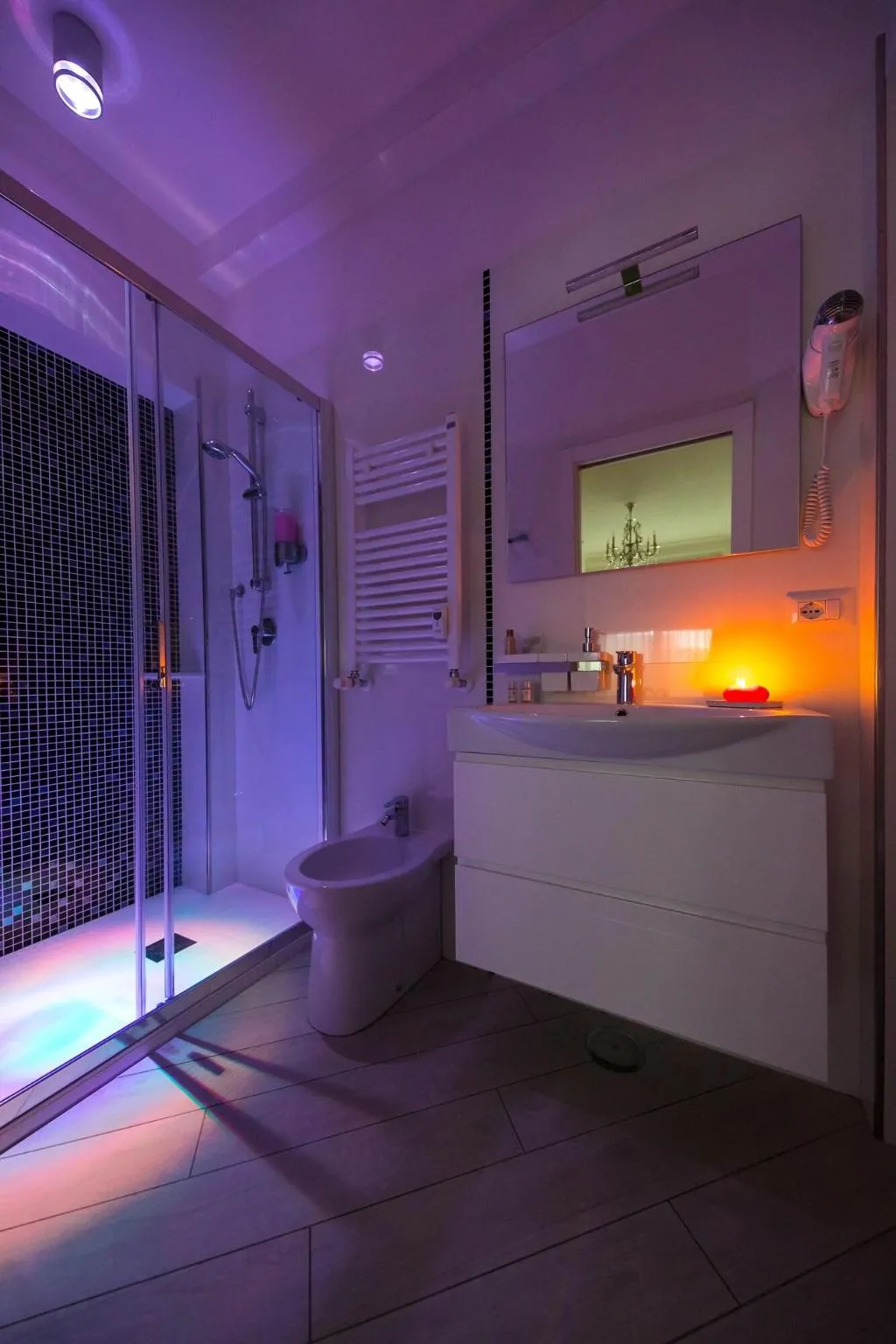 Room, Suites Roma Tiburtina, Rome
