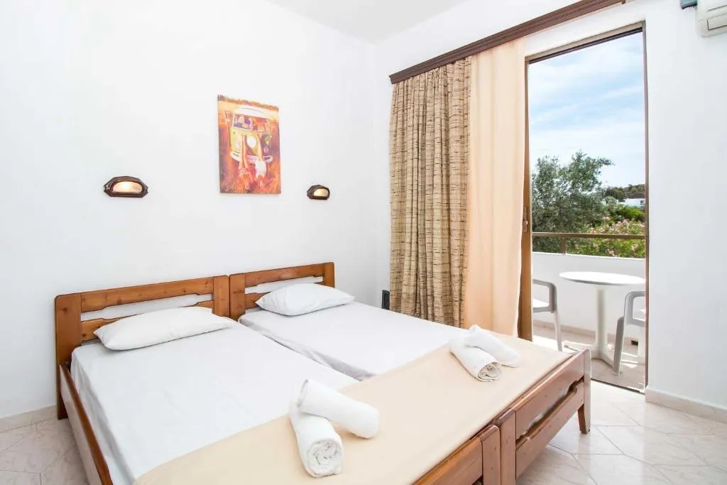 TWIN COMFORT Room, Nikos BnB, Rhodes