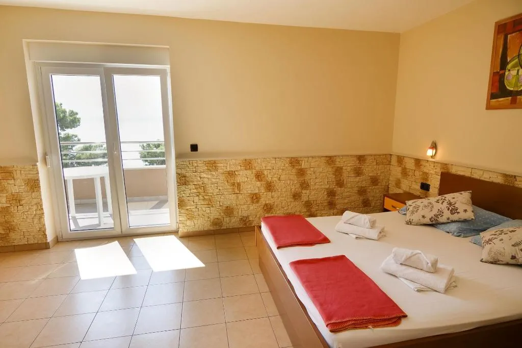 Room, Pansion Dalmacija, Split