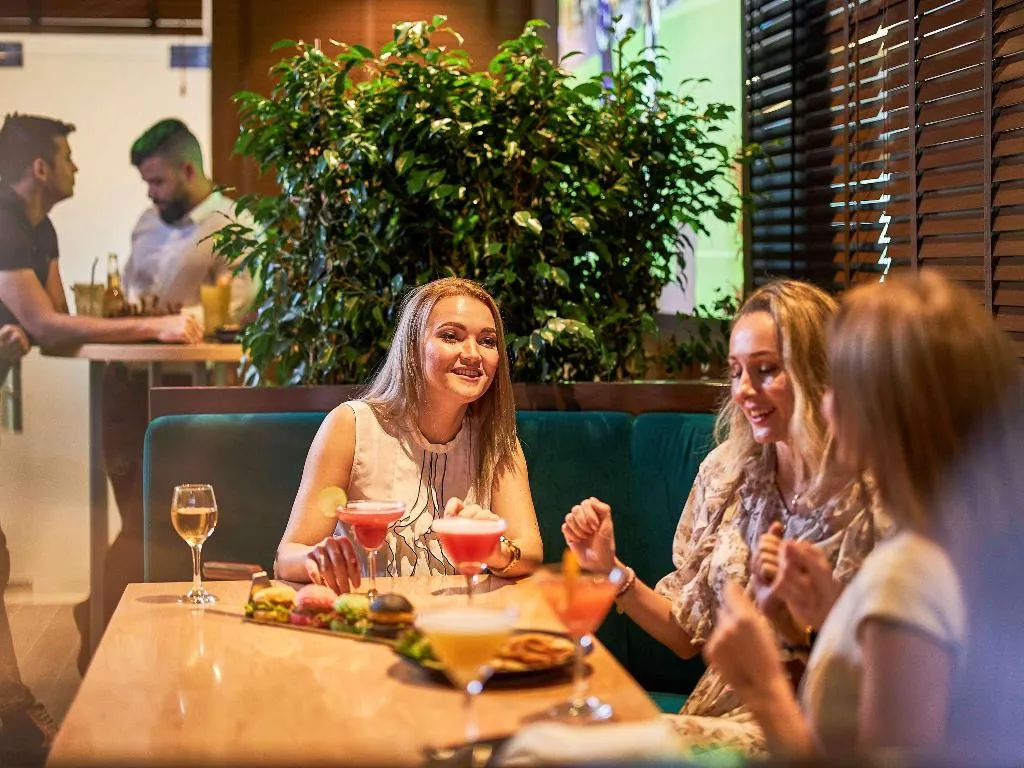 Bar, Hotel Apartments Dubai Barsha Heights, Dubai