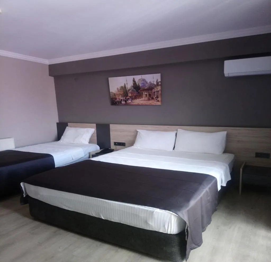 TRIPLE STANDARD Room, Grand Faik Hotel, Izmir