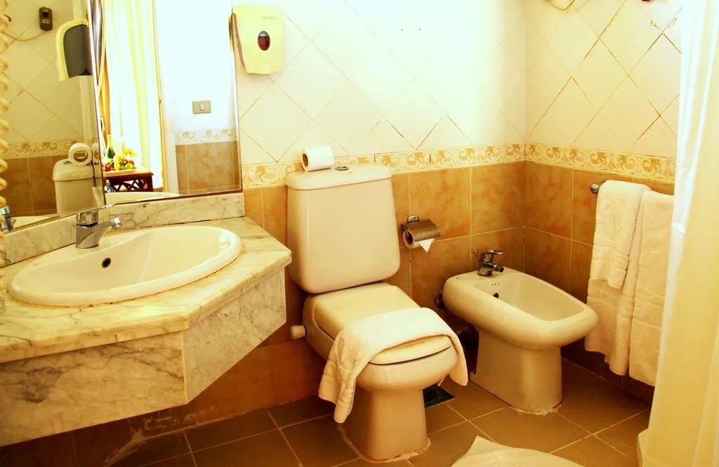 FAMILY ROOM POOL VIEW Room, Magawish Village & Resort, Red Sea Riviera